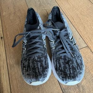 ASICS knit Gel-Nimbus 23 Running Shoes size 8